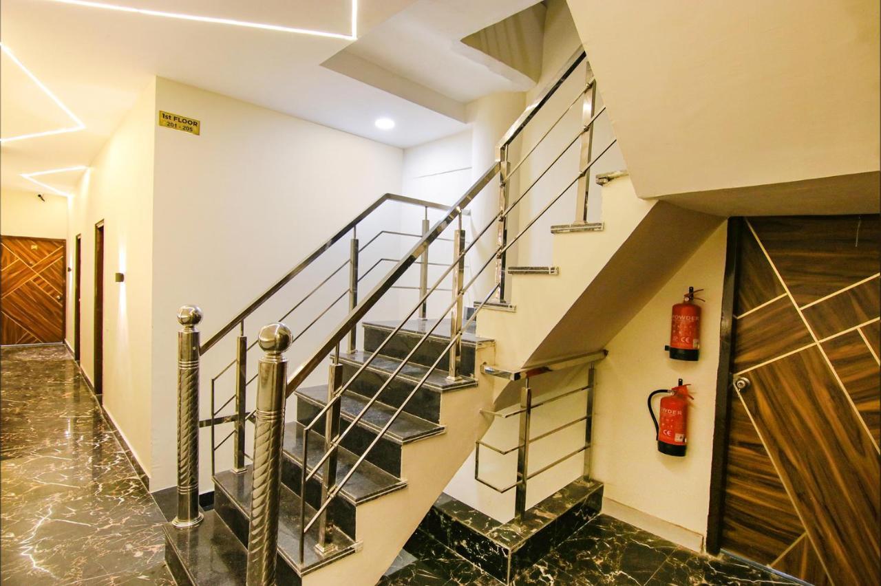 Zirakpur Fabhotel Palm Plaza מראה חיצוני תמונה